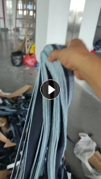 长期出售涤纶牛仔废布,牛仔边角料,月供二三十吨