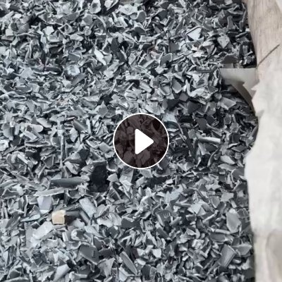 出售汽车厂下来的不防火PC破碎料，现货30吨