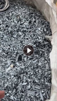 出售汽车厂下来的不防火PC破碎料，现货30吨