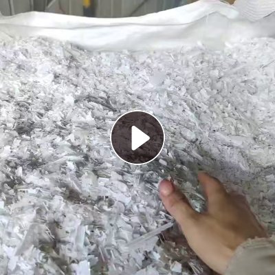 出售硬质PVC破碎料，白色PVC扣板破碎料，现货够车