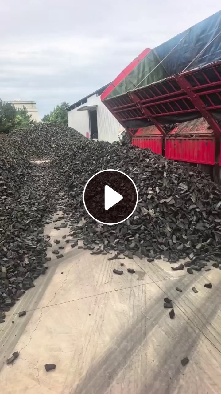 厂家大量回收轮胎胶块，大钢丝胶块