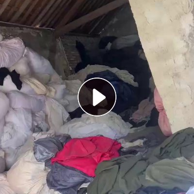 出售染厂下来涤纶废布，牛津布，春亚纺，黑色，现货有7吨，货在江苏苏州