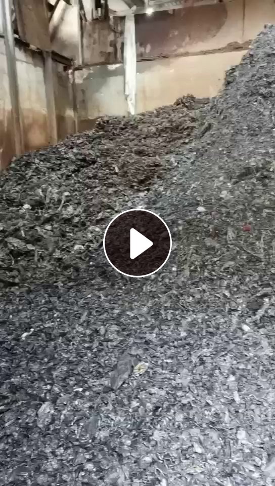 长期出售水洗火烧铁破碎料，现货100-200吨左右