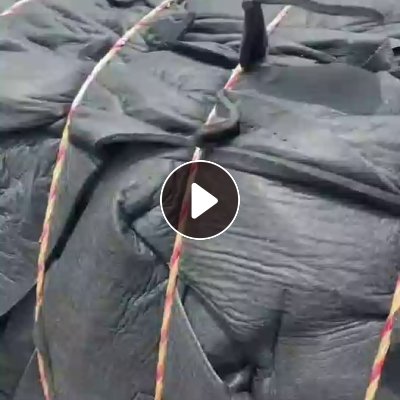 出售汽车内饰软地毯料，涤纶汽车内饰料，现货有十几吨，货在广东佛山