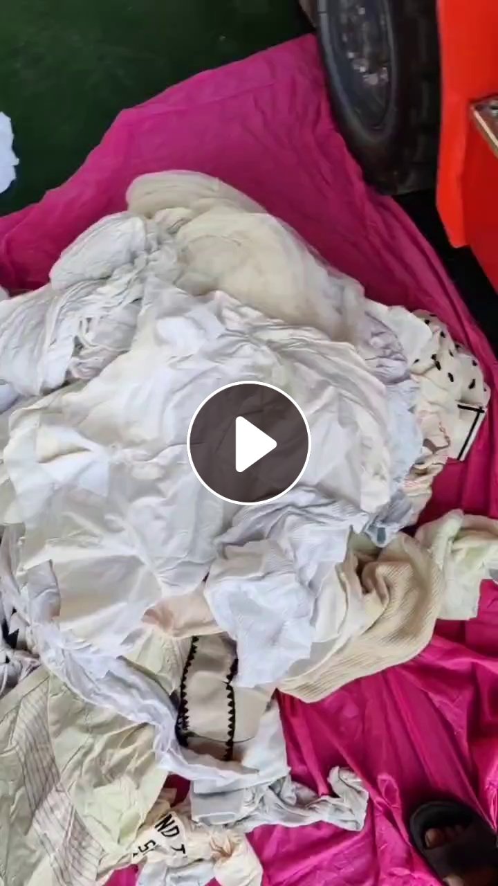 出售旧衣服大白，统白，月供几十吨左右，货在江西南昌