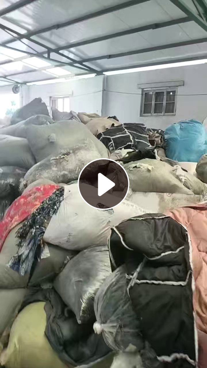 长期出售涤纶废布，涤纶边角料，浅色现货10吨左右