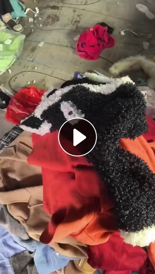 出售精品冬装，冬装统货，现货有5吨，货在福建福州
