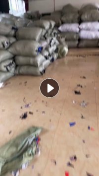 废布分拣站长期出售化纤布，涤纶废布，棉布，尼龙废布等，涤纶废布一个月会有2-3车，厂在重庆