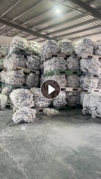 出售水洗乳白袋废料,pvc树脂粉乳白袋子,现货够车