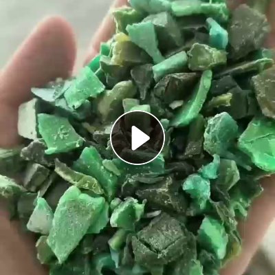 出售绿色垃圾桶破碎料，现货十几度