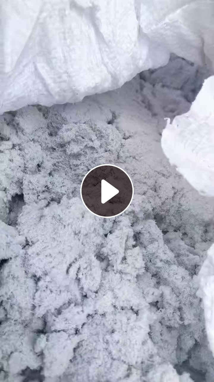 长期出售植绒厂下下来的毛毛料，磨毛料，月供1-2车9米6，货在浙江嘉兴