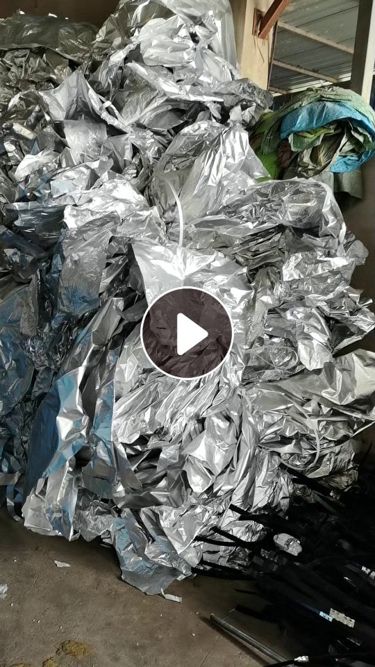 出售吨包内衬下来的铝塑膜炼油料，月供十几吨