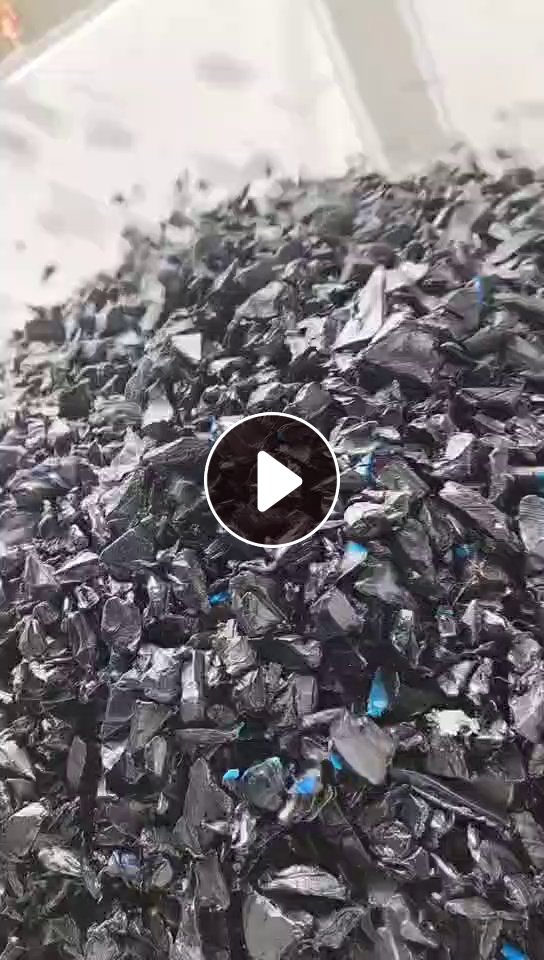 出售低压PE蓝蓝线管破碎料，一级PE管道破碎料