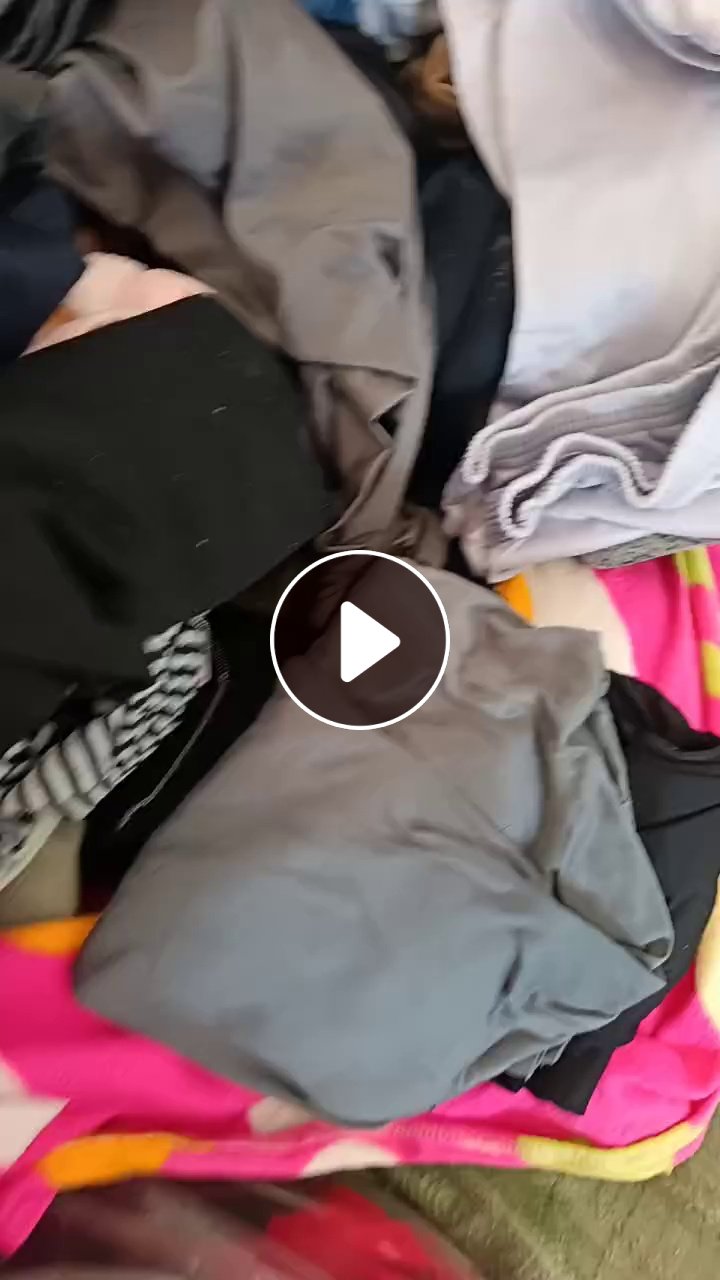 长期出售旧衣服统货旧衣服箱子货市区货，每月20-30吨，货在福建泉州