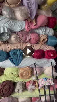 长期出售涤纶单面珊瑚绒布，库存绒布，门幅205克重200，现货有9.6米一车，货在江苏苏州