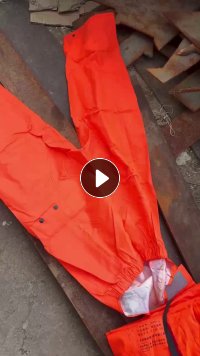 现货处理一批库存救生衣，现货7吨左右，货在浙江宁波