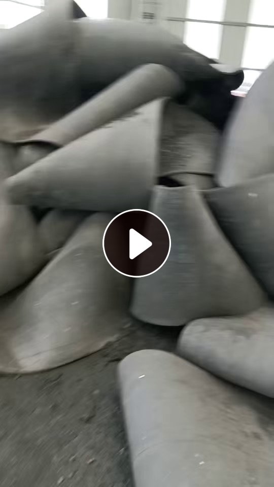 出售煤矿厂下来的传输带，有尼龙材质，也有钢丝的，现货10吨左右