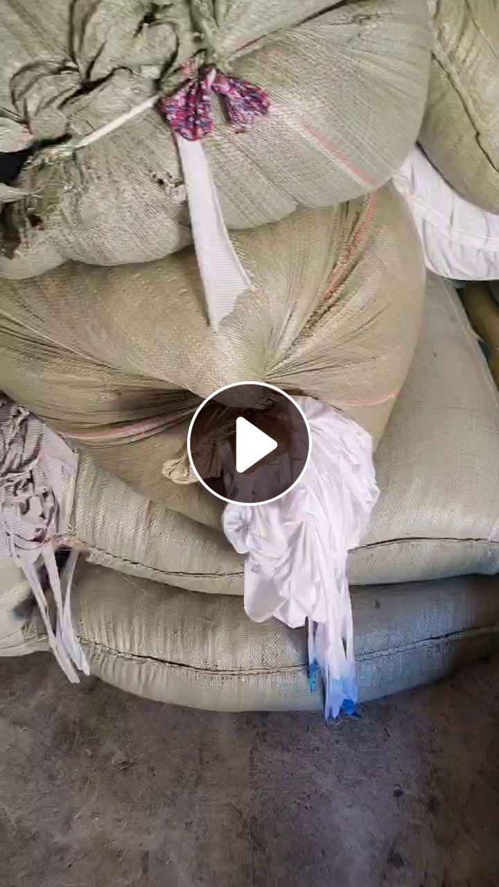 长期出售锦纶废布，尼龙废布，白烟布，锦氨废布，纯的，带氨纶的都有，货在浙江诸暨