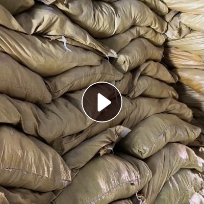 出售PVC软膜边角料，PVC雨披下角料，现货80吨