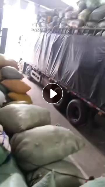 长期出售涤纶氨纶废布，氨纶每个月有1200吨，黑涤纶，黑氨纶，黑牛，涤纶有几百吨，可以做切片短纤