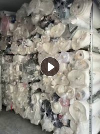 出售白色的涤纶拉丝料,涤纶卷材布,涤纶布,百分之80都是白色的,现货9.6米一车