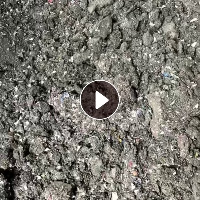 免费送塑料厂下来的废料，工业固废，燃烧料，下脚料，含纸桨，货在安徽滁州