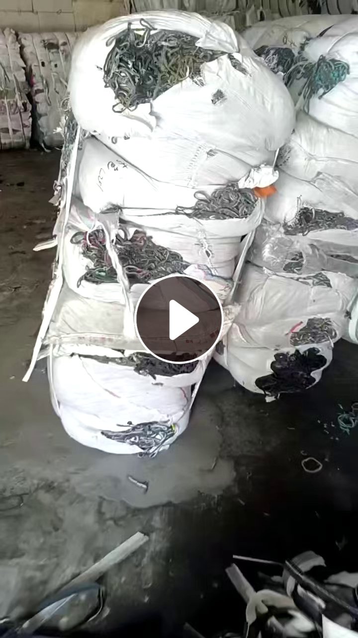 长期大量出售袜子下脚料，袜圈袜片，泡泡丝，高弹丝，货在浙江绍兴