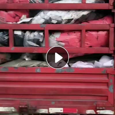 长期出售丙纶无纺布边角料，杂色的，现货有2吨左右