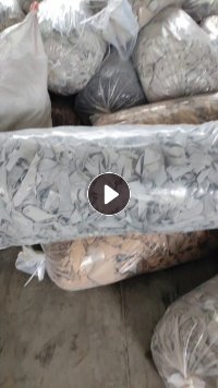 出售真皮下脚料,牛皮,现货七十吨左右