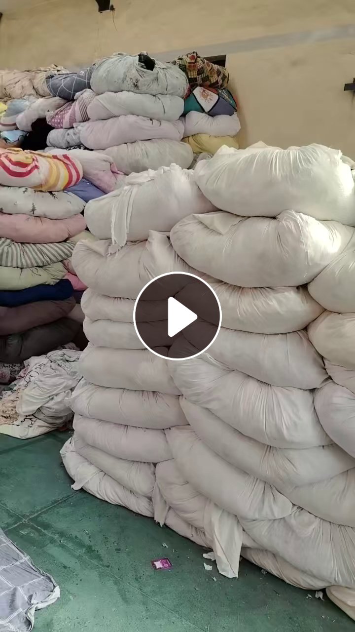 旧衣服分拣厂长期出售旧衣服大白，二白，开花料