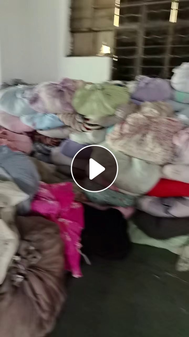 旧衣服分拣厂长期出售旧窗帘，床上用品，床单被罩等