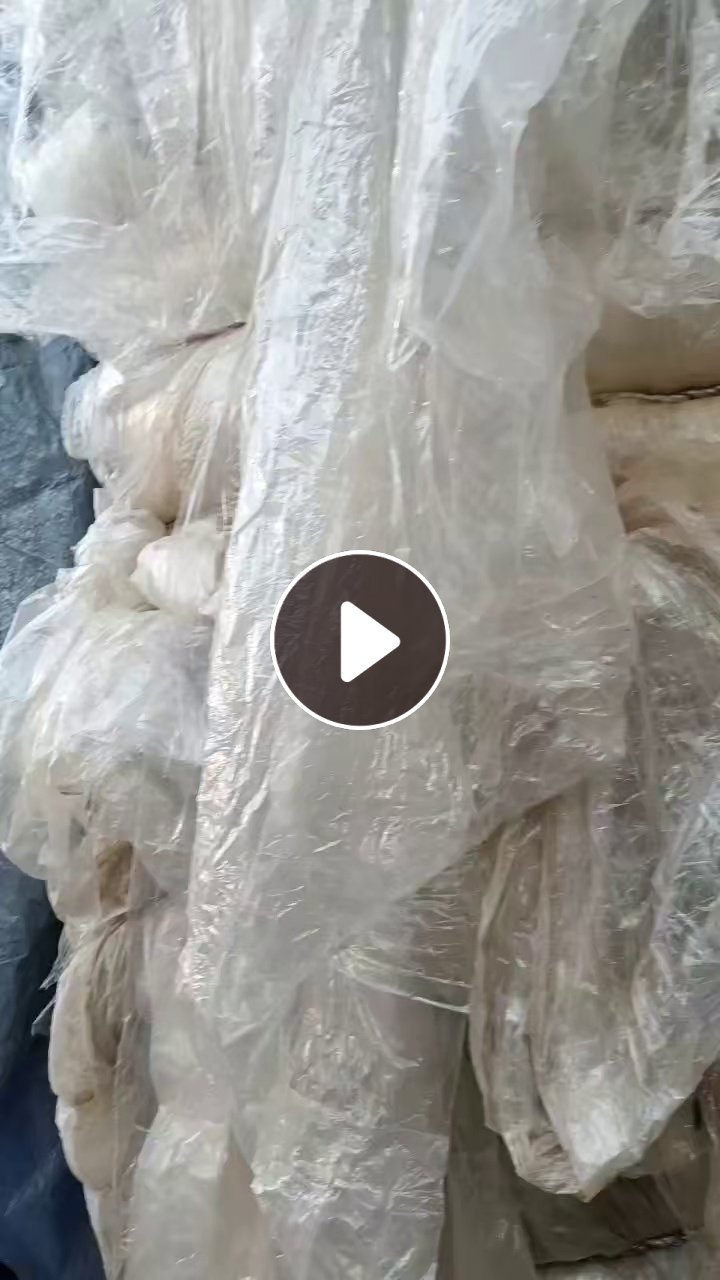 出售干造高压膜废料，现货二十吨左右，有部分带胶