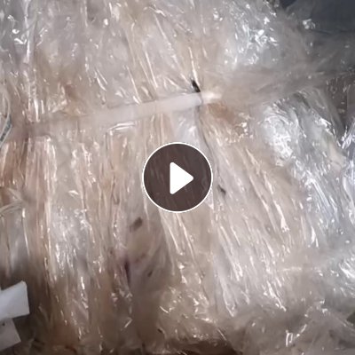 出售透明PET电子膜废料，现货八吨多，带些黑点