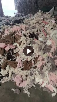 长期出售杂色涤纶废布，绒布边角料，月供百来吨，货在浙江宁波