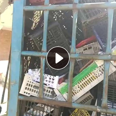 出售水果筐破碎料，干粉的，主要是以黑色蓝色为主