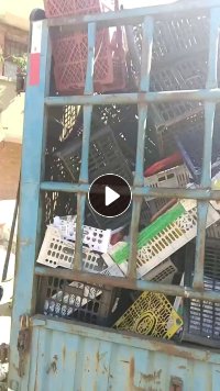 出售水果筐破碎料,干粉的,主要是以黑色蓝色为主
