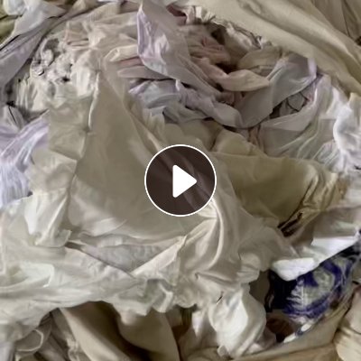 长期出售旧衣服分拣货，大白30多吨，二白30多吨，纯涤纶旧衣服2吨