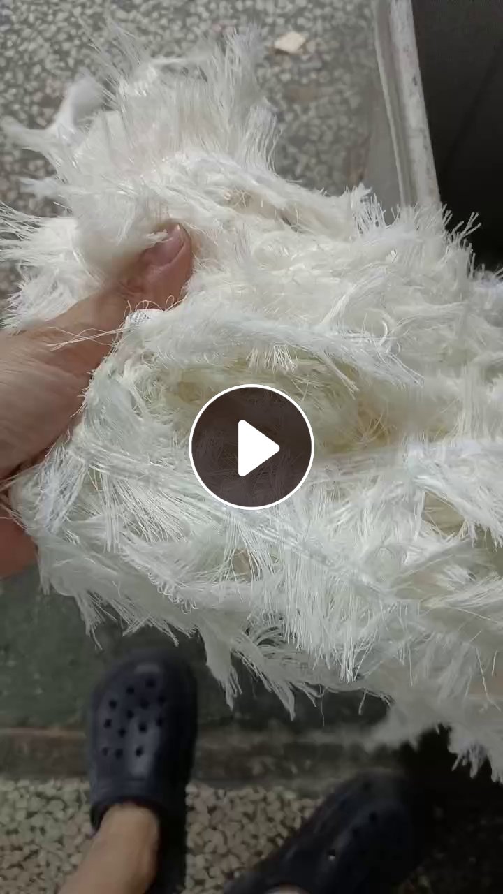 长期出售涤纶废丝，纺纱厂下来的，水丝水含量30%左右，有30吨左右，干丝有30多布袋
