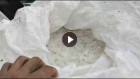 出售尿素桶,老酒壶破碎料,混打在一起的