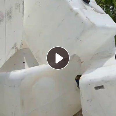 出售二手吨桶，9.9成新，现货57个