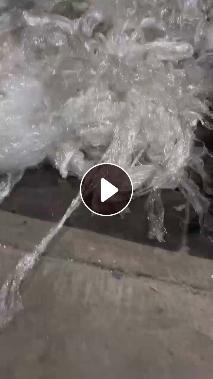 出售一级高压膜废料，现货13吨左右，平板膜和缠绕膜混打，缠绕膜占比最低60%，月供100吨