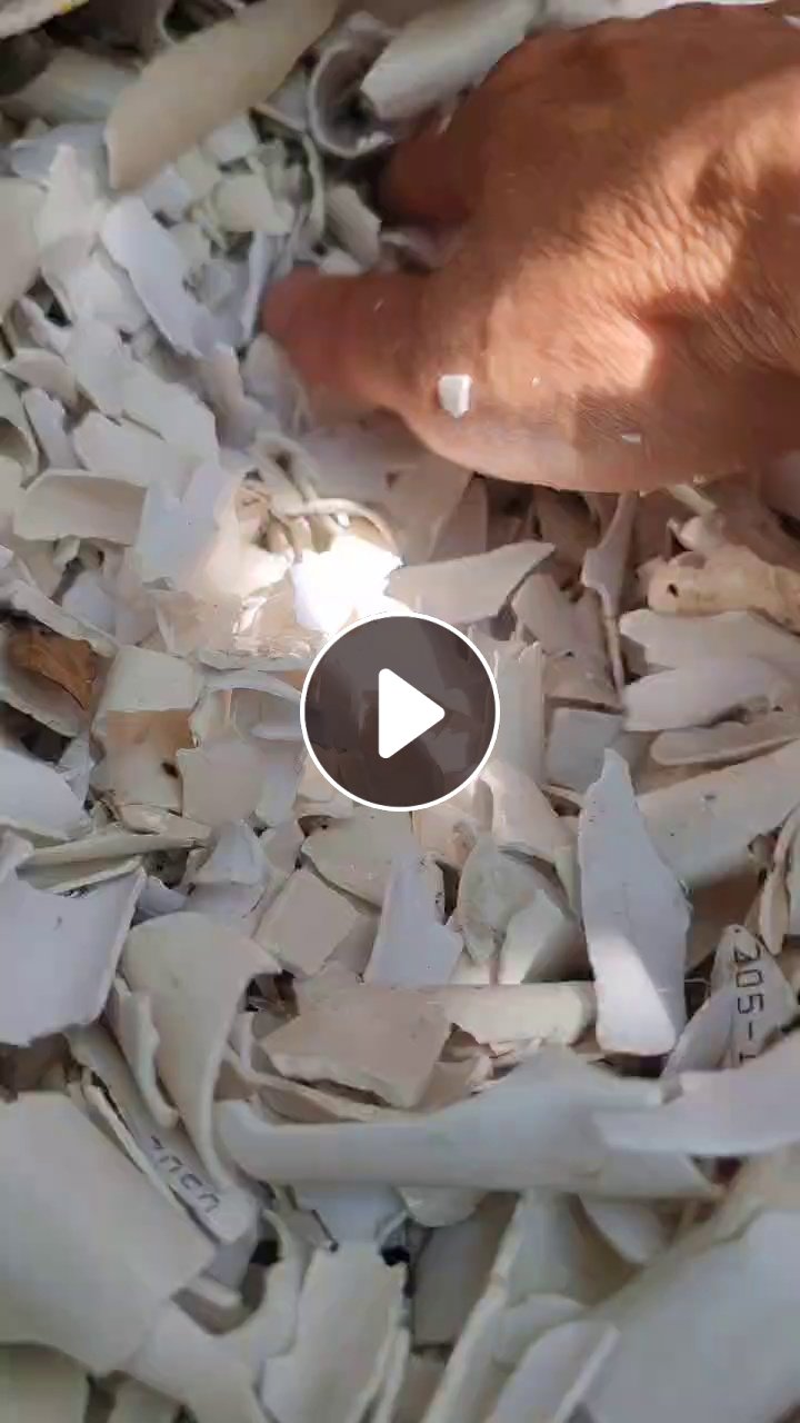 长期出售PVC大小管破碎料，小管占比六七成左右，也有纯小管破碎料，够车发货