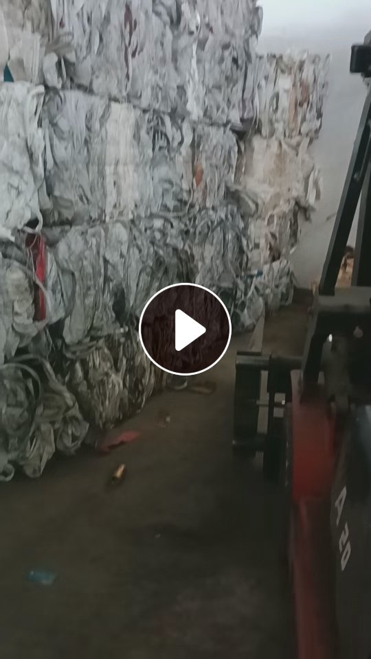 出售编织袋和吨包废料，混装，大部分是吨包袋