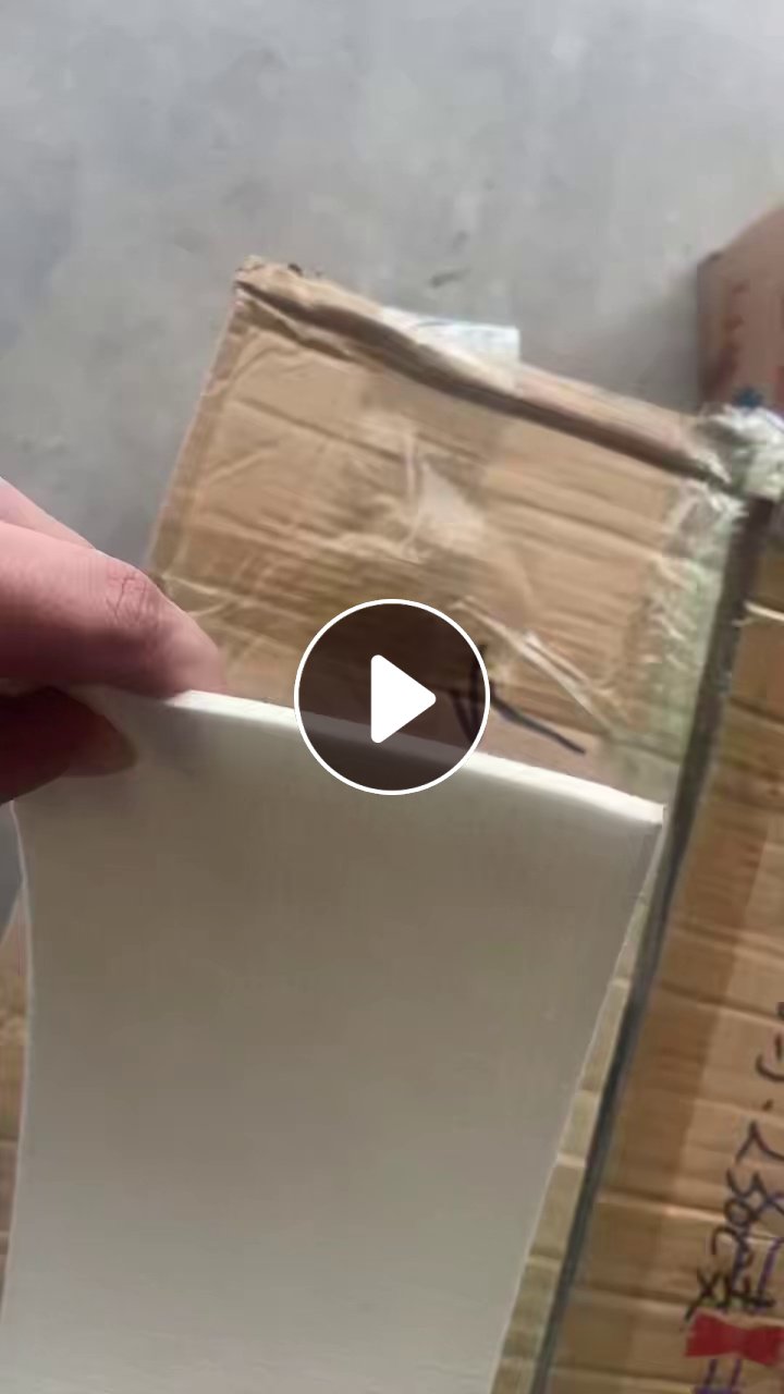 出售白色的化纤毛毡料，汽车隔音棉，现货1吨多