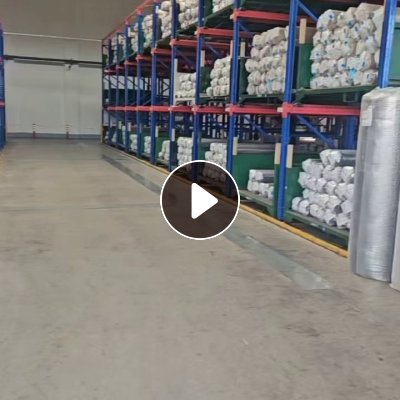 出售厂里退下来的库存布，大小卷布，多数是涤纶材质，这个布主要用于汽车和沙发上，现货有40吨左右