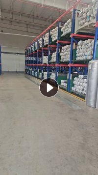 出售厂里退下来的库存布,大小卷布,多数是涤纶材质,这个布主要用于汽车和沙发上,现货有40吨左右
