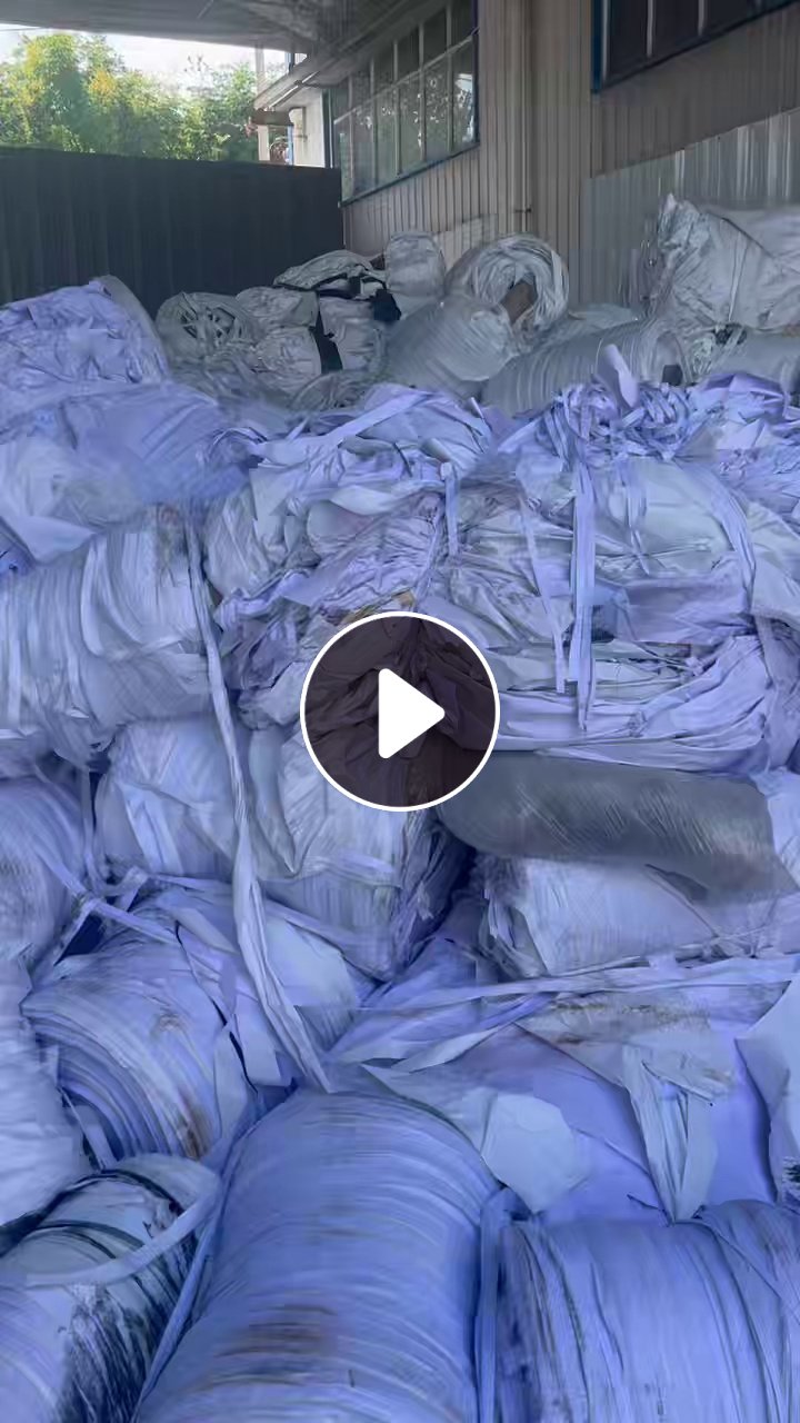 长期出售pvc广告布，可以吹毛用也可以打绳子，白色一挂车，黑色2挂车，货在湖北随州