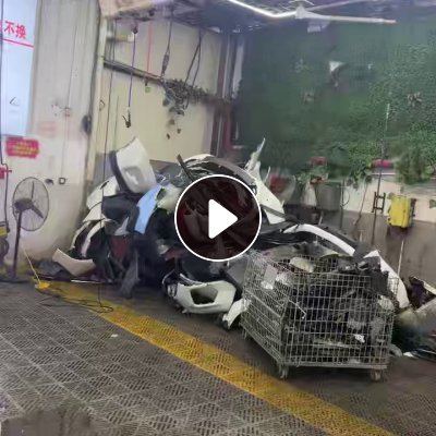 长期出售保险杠毛料，自己修车厂下来的