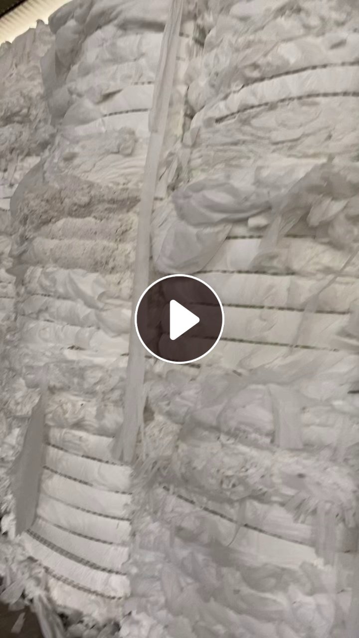 长期出售热风棉下脚料，热风棉边角料，另外出售丙纶无纺布，无纺布边角料，月供200吨