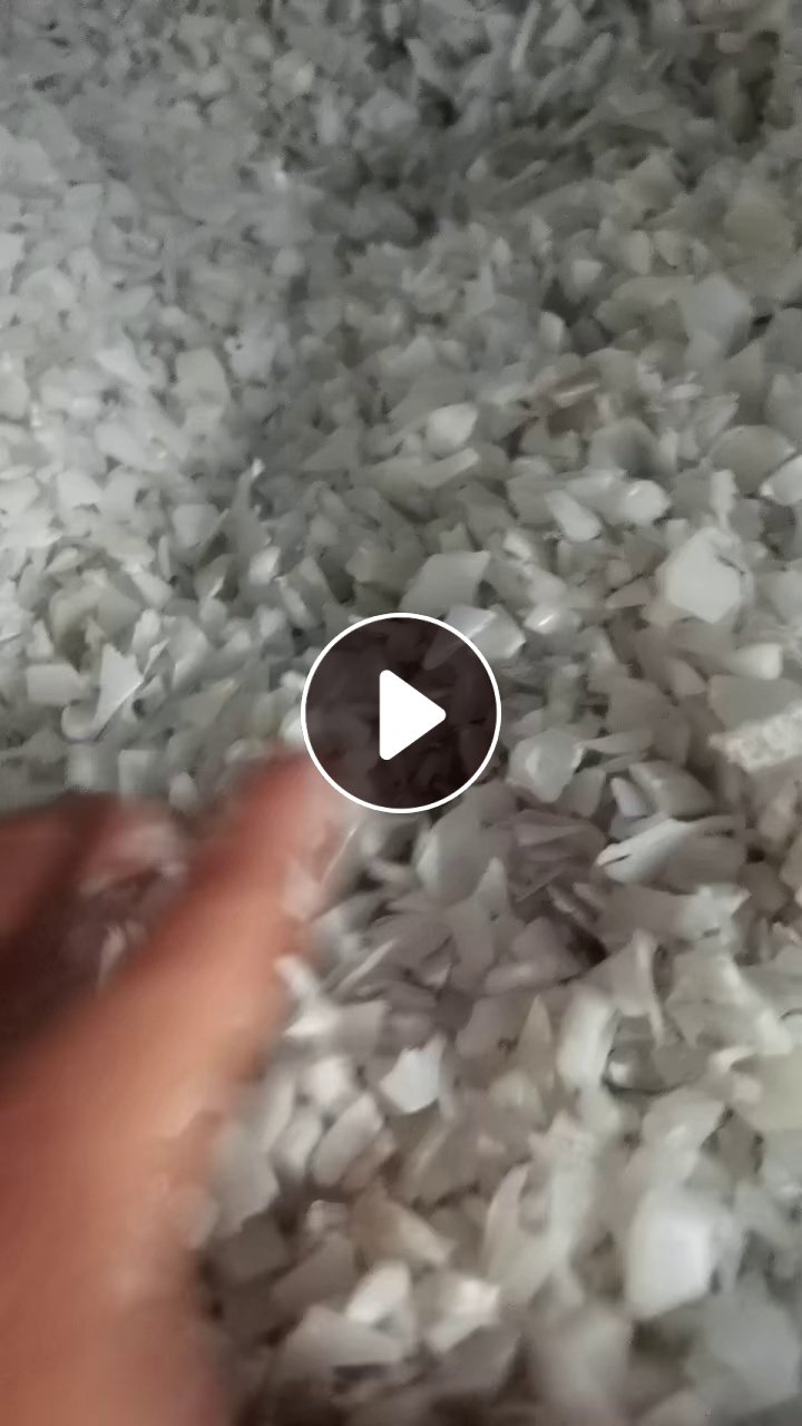出售大白乙破碎料，酱油壶破碎料，月供200吨